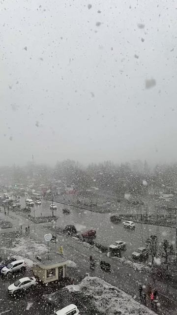 Снежный апрельский вечер.