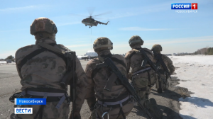 Будущие бойцы спецназа отработали десантирование без парашюта в Новосибирске