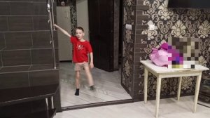 Я играю с папой в футбол