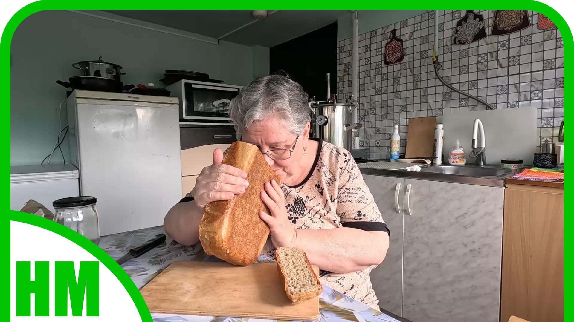 10 апреля.  Не люблю однообразие, оно меня бесит. Ура, я её сделала .