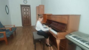 Воронова Алина ДШИ № 20, Ижморский МО. 1. И. С. Бах. Менуэт