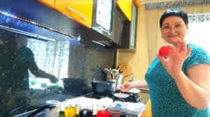 ЖИЗНЬ В СЕЛЕ:КРАШУ ЯЙЦА/ НА ОБЕД КОЛБАСКИ