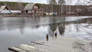 Половодье, которое уже затопило регионы Центральной России и Поволжья, распространяется на восток.