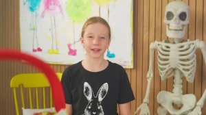 Настя и друзья ловят монстров на Хэллоуин