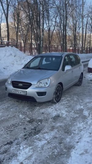 Киа каренс 2,0 МТ 300км