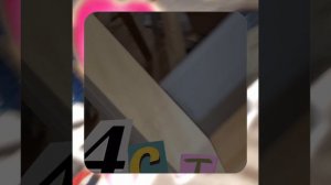 1000055622.mp4 (Собака наблюдает за устройством лестницы на 2-ой этаж в доме А-фрейм)