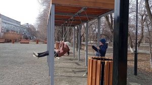 Сходили в поликлинику.В парке с детьми.