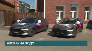 В Иркутске двум ветеранам специальной военной операции передали автомобили с ручным управлением