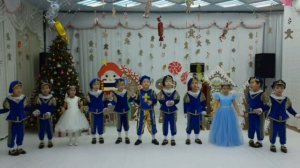 Подготовительная группа "Росточек" песня М.В. Пермяковой "Саҥа Дьыл"