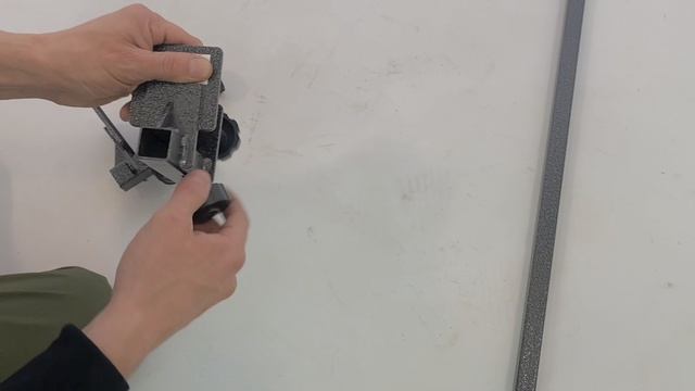 Кронштейн П-образный wikiGROOM усиленный для груминг столов