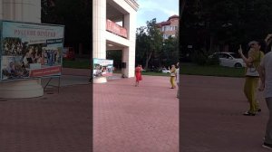 Пою на Набережной...