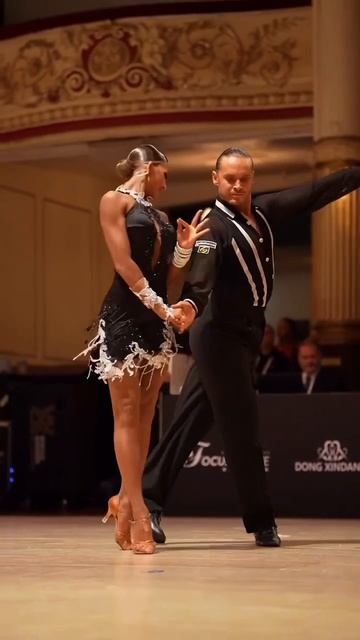 Егор Петров-Дарья Селезнева