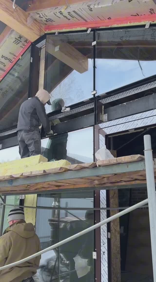 КП Заповедник, Кедровка. Фасад. особенности монтажа зоны со стемалитом