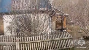 Ледовый затор на Абакане вызвал подтопление дач в Абазе, введен режим ЧС