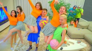 ТУСОВКУ ЧЕРЛИДЕРШ И БАСКЕТБОЛИСТОВ ИСПОРТИЛИ ШКОЛЬНИКИ!!!