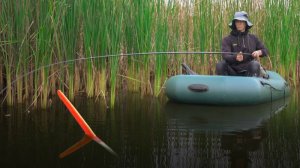 Рыбачу в ДЕБРЯХ, наловил ВЕДРО КАРАСЯ за пару часов!