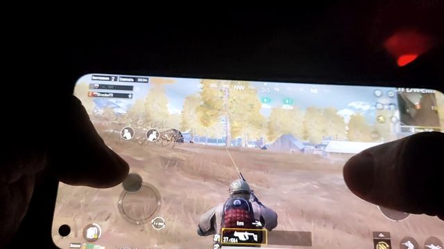 играю в Метро с рандомами.