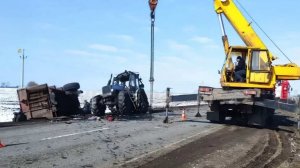 Четыре человека погибли в ДТП с трактором в Татарстане