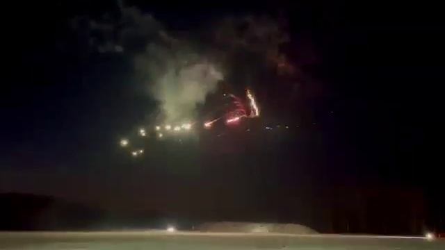 вертолёт и салют...