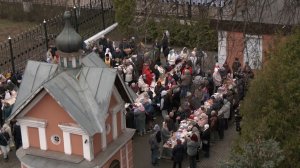 На территории Смоленского храма в Ивантеевке перед Пасхой организовали благотворительную ярмарку