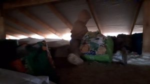 Моя Жизнь в Деревне,ВЫ чистила  Колодец Сама,Без мужской силы и За мажу все швы сама,Всё придумала