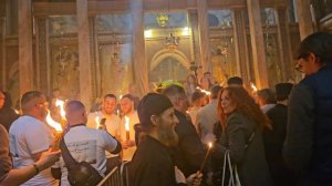 Благодатный Огонь не обжигает и не вызывает пожар - пожарные в Храме только для порядка