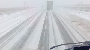 После полного ТО сцепки получил рейс в Благовещенск. Попал в снегопад и гололёд.