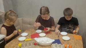 Украшаем яички на пасху. 2026