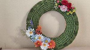 Летний венок.Плетение из ротанга.