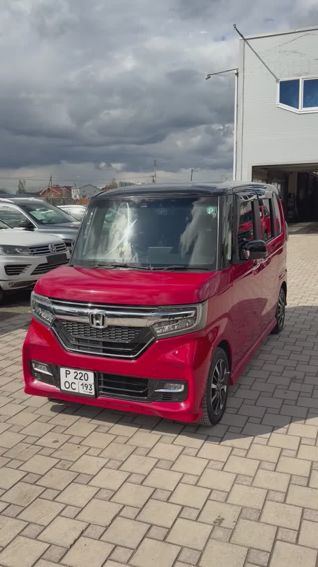 HONDA N-BOX Custom 2018