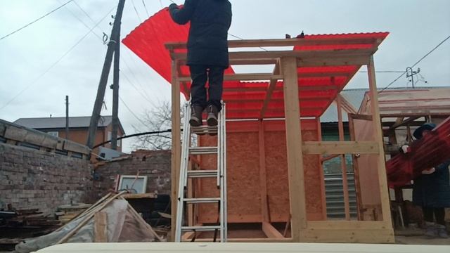 11-04-2026 Занимаемся делами.Строим беседку.День с нами.