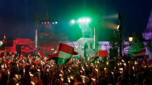 Предвыборная риторика в Венгрии строится вокруг России и Украины