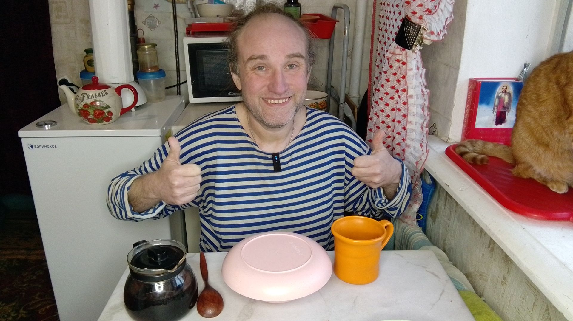 Обед с Рыжулей. Почему я не покупаю свечи в храме. Мукбанг. Обжор. Еда на камеру. Диета. Шизофрения.