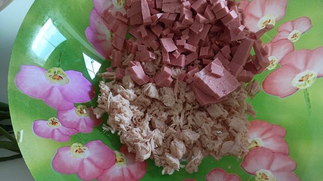 Оливье с курицей