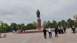 Самарканд, у памятника Исламу Каримову 02.04.2026