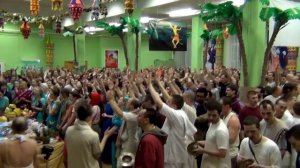 5 - 12 03 17 Гаура Пурнима арати