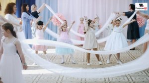 Красивый танец мам и дочек на Выпускном утреннике - видеосъемка детских праздников