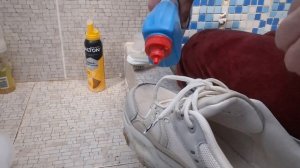 какое средство для мытья светлой обуви?11.04.26