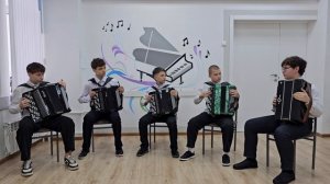 П.И. Чайковский "Неаполитанская песенка"
В. Левашов "Вальс" из к/ф "Любовь и голуби"