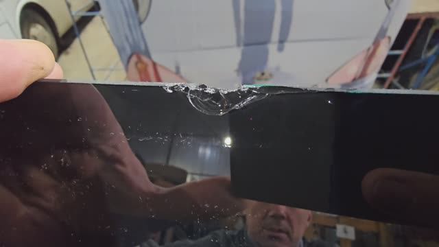 Лечим лововое стекло оригинал за 240.000 рублей