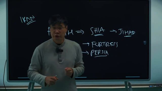 ВОЙНА США и ИРАНА. ЗАКОН АСИММЕТРИИ и КРАХ ИМПЕРИИ | ТЕОРИЯ ИГР (Иностранное мнение)