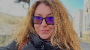 Помочь другим людям можно только одним способом - дать им в мыслях то, что они хотят