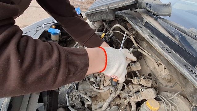 ЗАМЕНА СВЕЧЕЙ ЗАЖИГАНИЯ на ШКОДА РАПИД