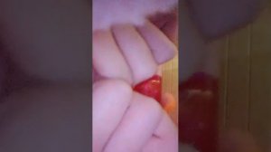 Сидим с сестрой когда она ведёт трансляцию!