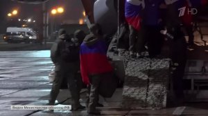 Самолеты с вернувшими из плена бойцами ВС РФ приземлились в Подмосковье: кадры.