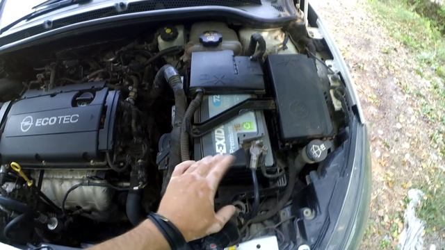 Загорелась лампа аккумулятора. Одна из причин неисправности