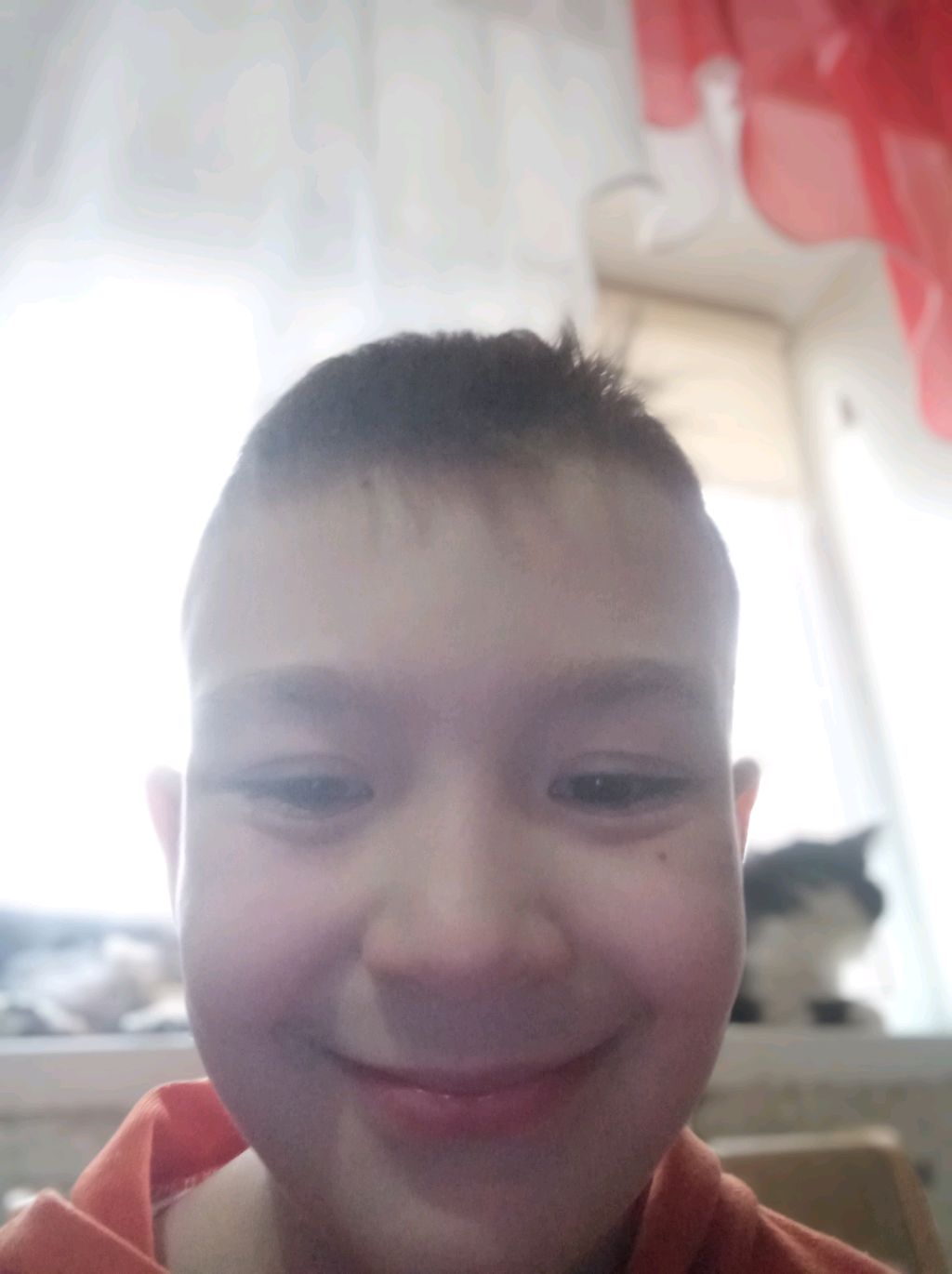 я.  прыгаю.  на.   батуте