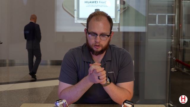 Симптомы повреждения шарнира складного смартфона