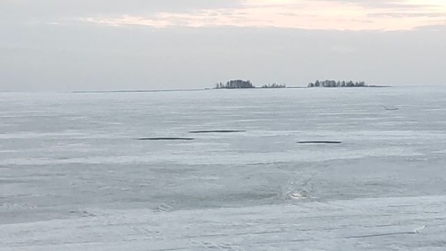 Выход на Обское море: хрустящий снег, полыньи, красота. Похолодалый постзакат. Ветереет 🌫️