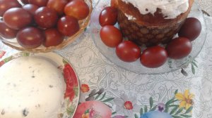 Куличи и творожная Пасха.